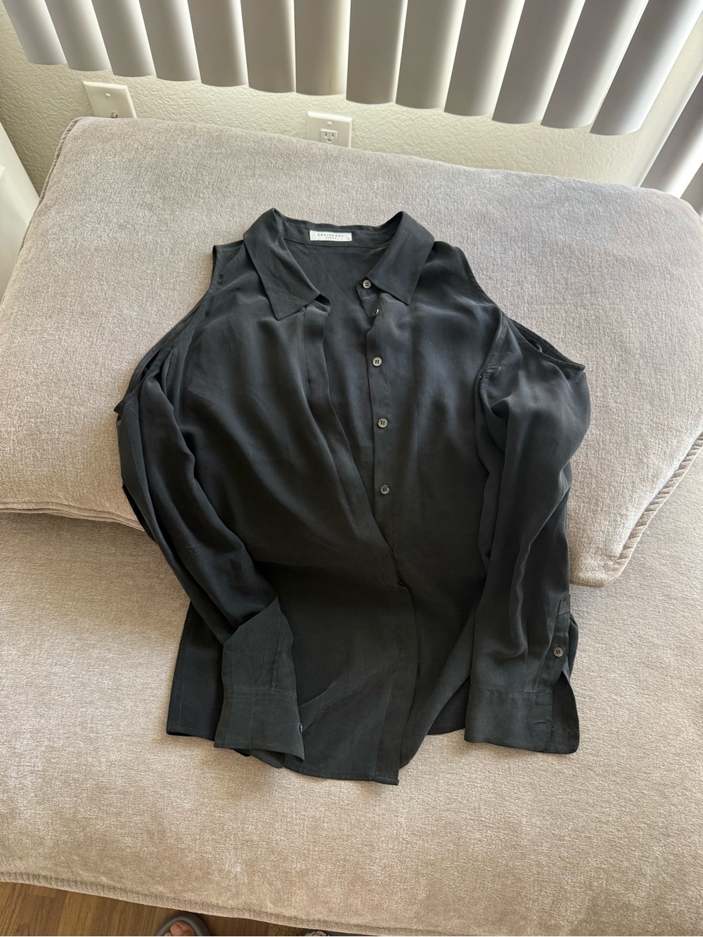 Equipment Black Men's Cold-Shoulder Button-Down Shirt